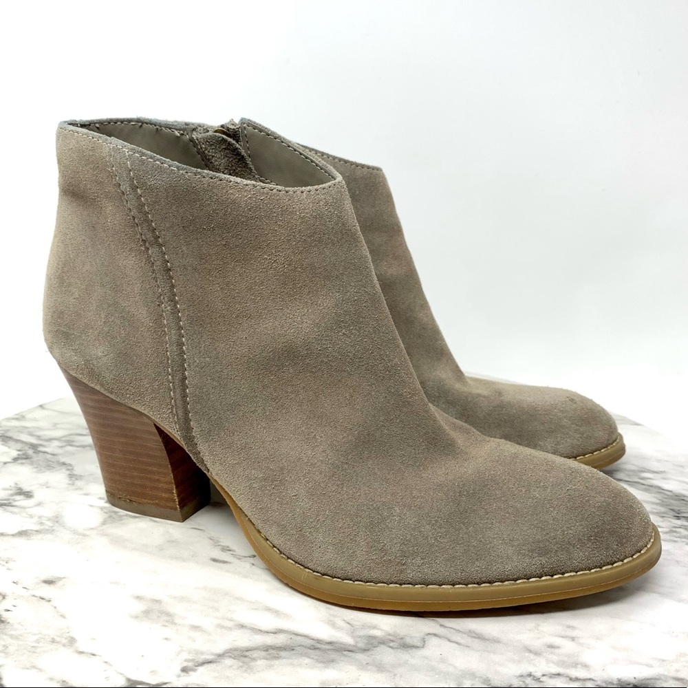 Nordstrom//Susina Kayden Taupe Suede Casual Bootie 6.5 neutral classic chic